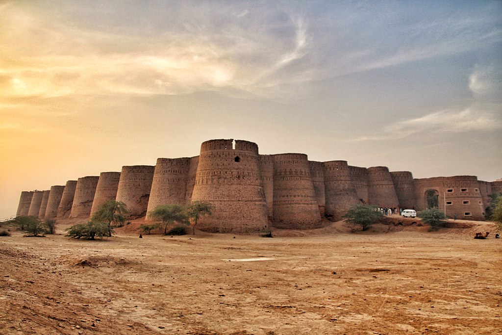 The Derarwar fort is located in Pakistan