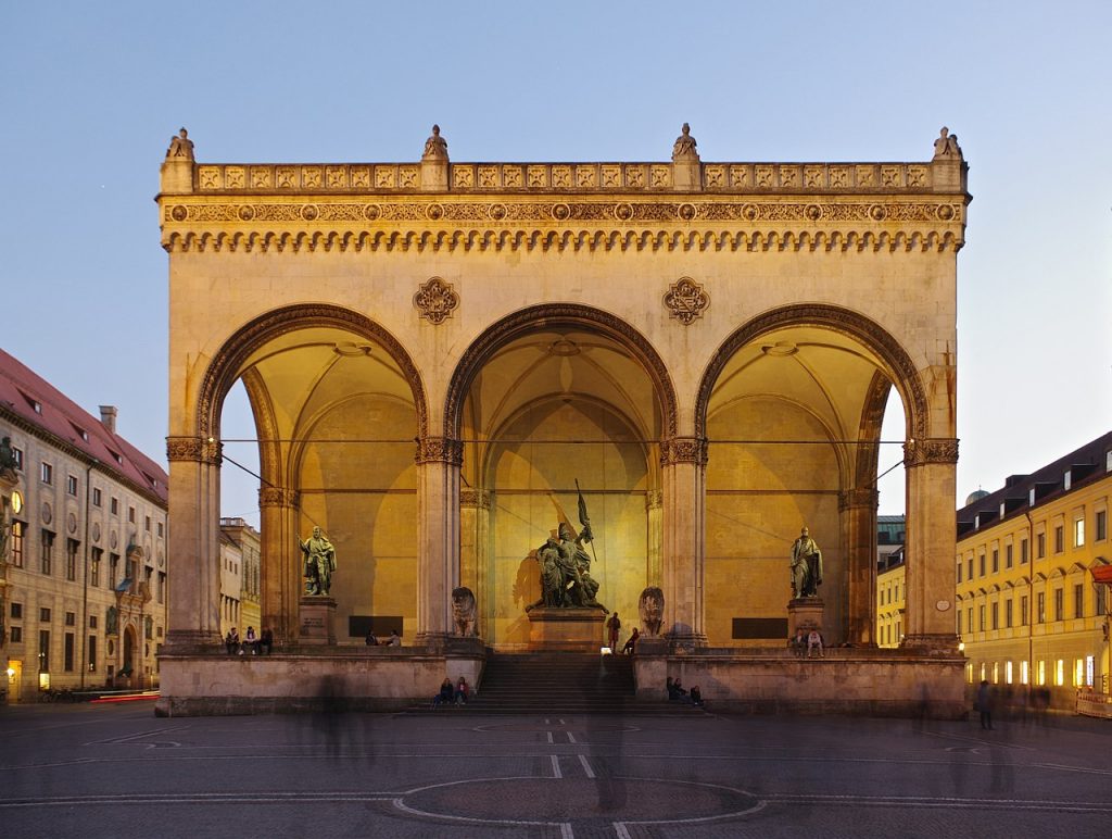 The Feldherrnhalle in Munich is built in a Neo-Renaissance Style