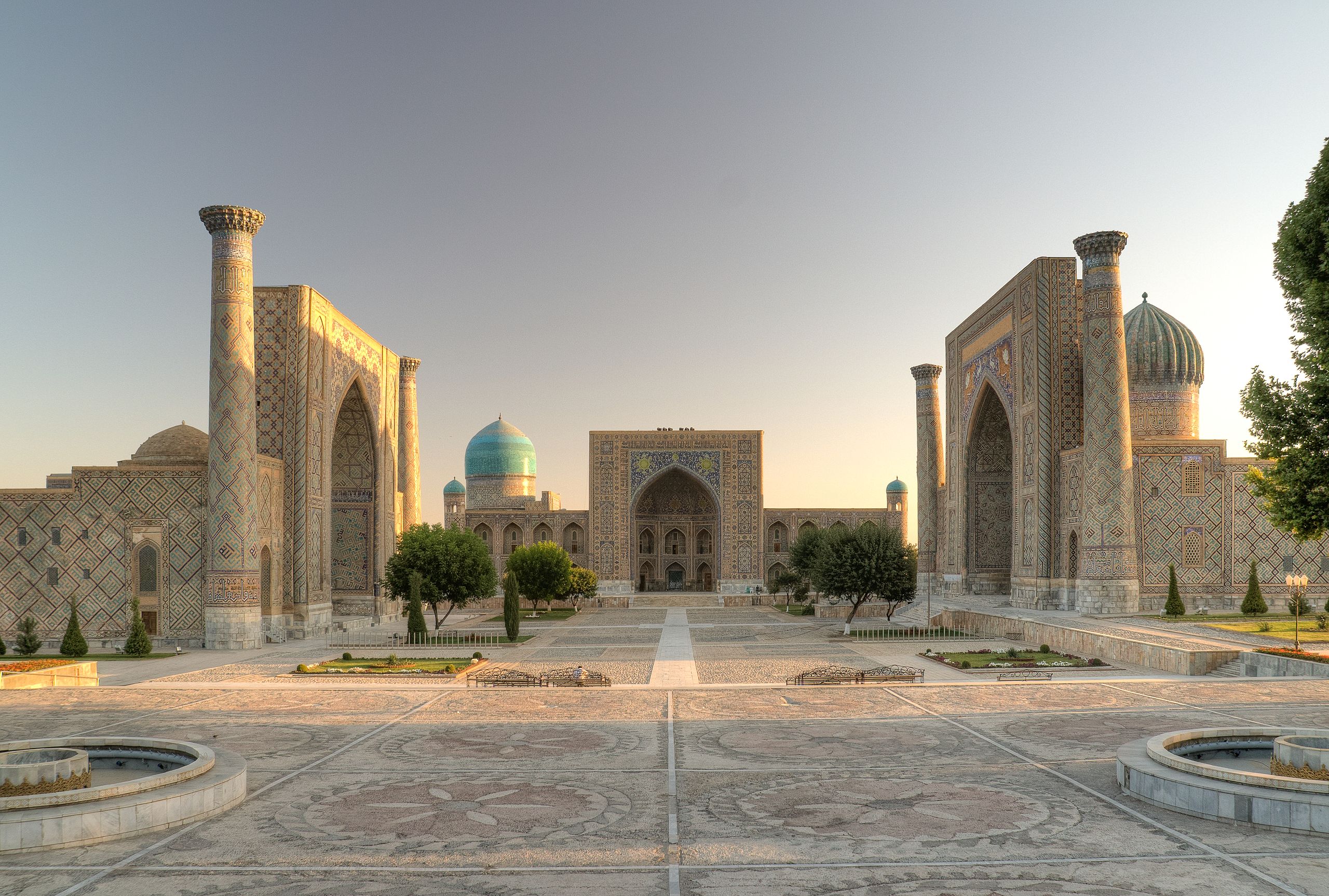 The monument to the Turco-Mongol conqueror Amir Timur in Shahrisabz,  Uzbekistan. Stock Photo