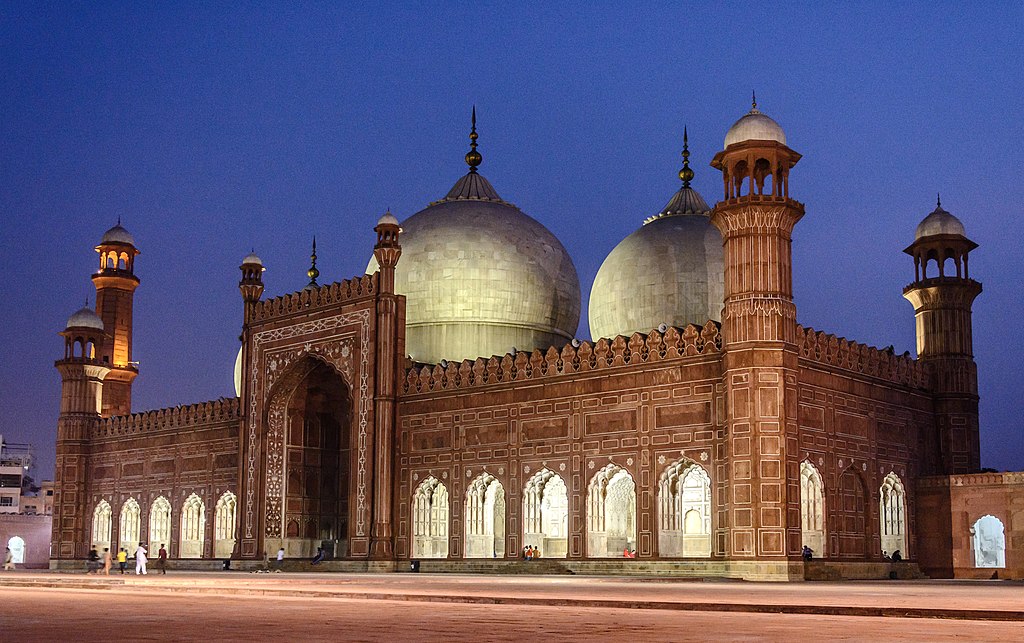 Lahore is one of the most beautiful cities in Pakistan, and its filled with incredible examples of Mughal Architecture. 