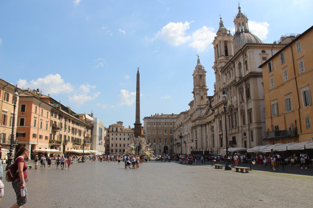 Piazza Navona is one of several important piazzas in Rome. 