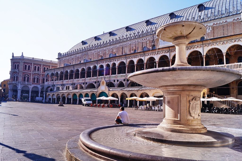 Padua, one of the larger cities in Italy's Veneto Region, contains Piazza della Erbe. 