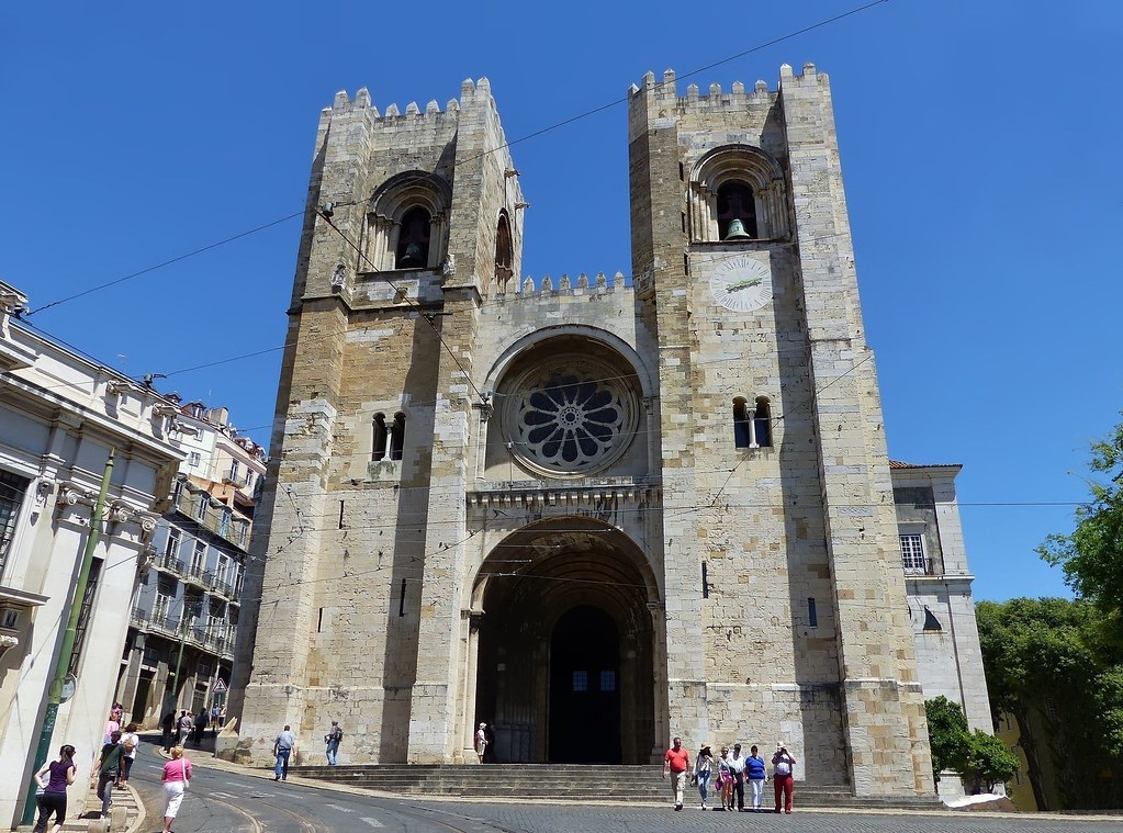 Lisbon Cathedral is the greatest example of Romanesque Architecture within Lisbon. 