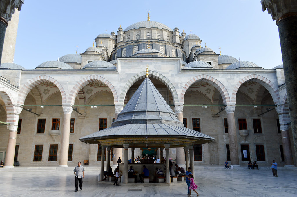 The Fatih Mosque is one of many Ottoman Mosques in Istanbul. 