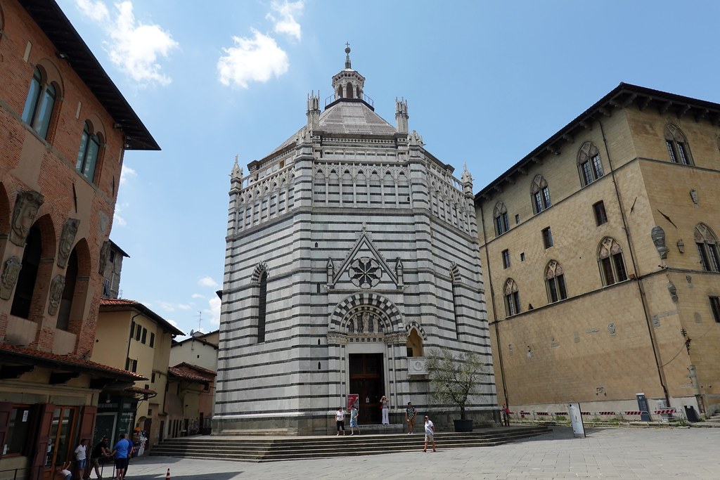 Pistoia is a town in Tuscany with one of the most incredible Italian Baptistries.