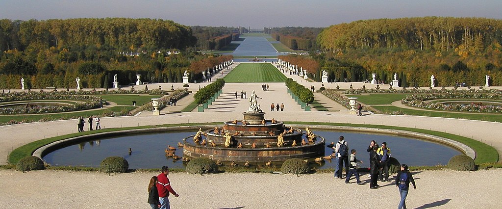 The Palace of Versailles contains an expansive Baroque Garden and the palace itself is a great example of Baroque Architecture. 