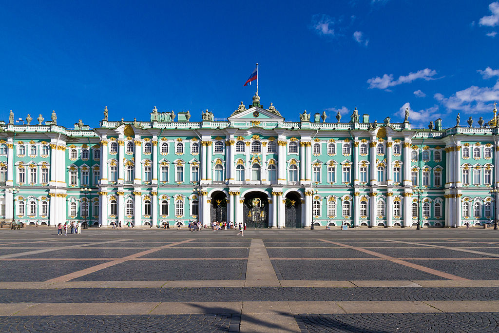 the facade of the Winter Palace features bright colors and gold, two key elements in Baroque Architecture