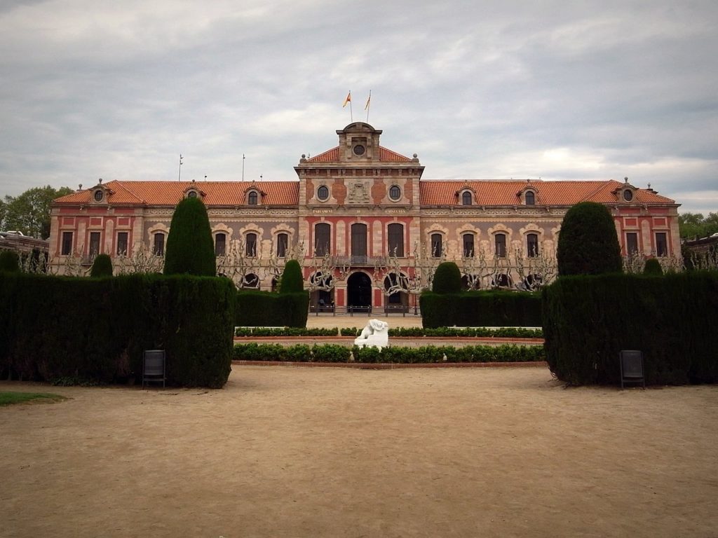 The Parliament of Catalonia is housed inside a large building from the Baroque Age. 