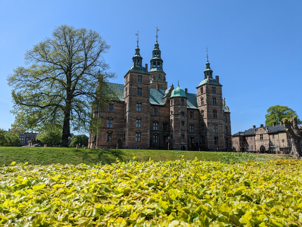 Rosenborg Castle is one of the many buildings in Copenhagen commissioned by King Cristian IV. 