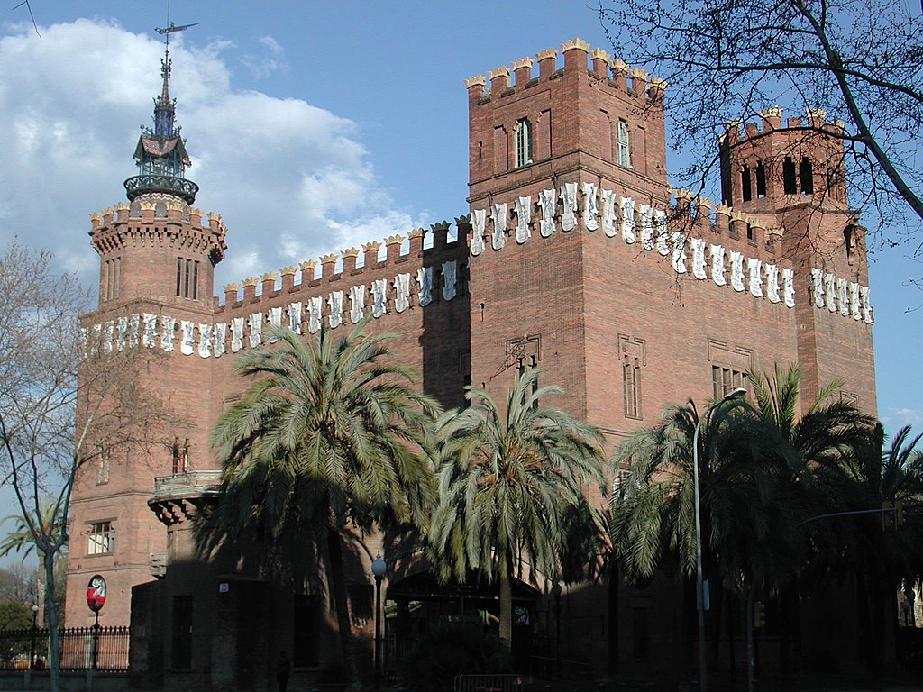 The House of the Three Dragons is a large brick building within the Ciutadella Park. 