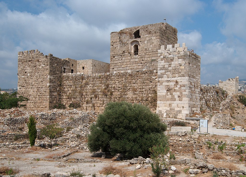 Byblos Castle is an important example of Crusader Architecture in Lebanon. 