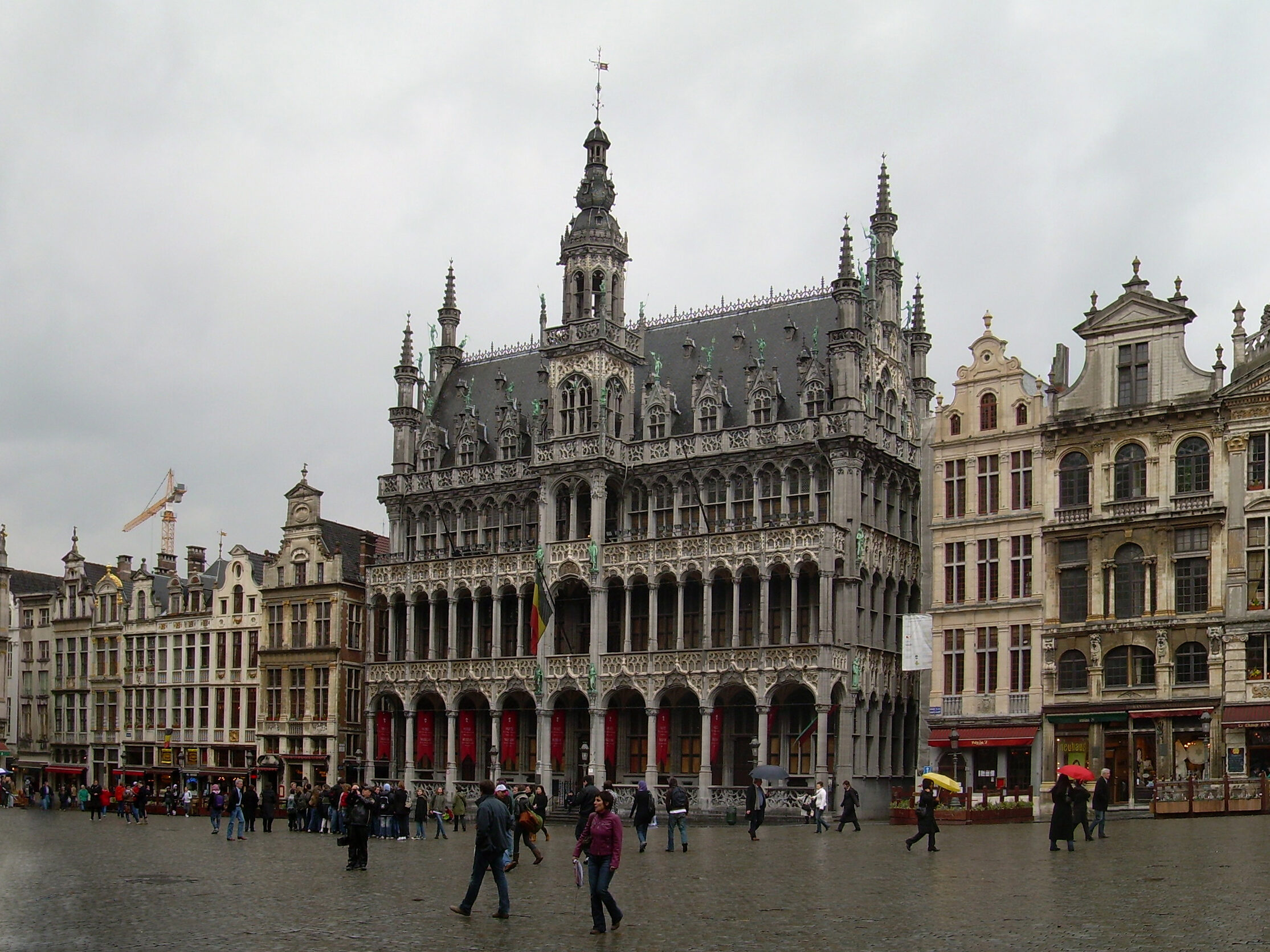  Brussels City Museum is a Neo Gothic building located in the capital of Belgium. 