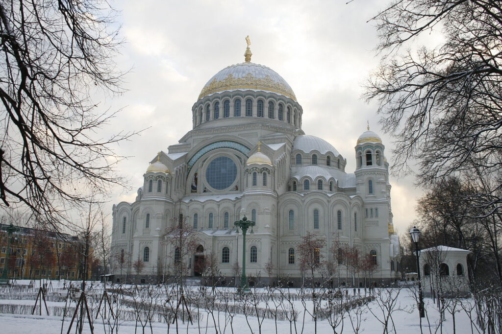 Kronstadt Naval Cathedral is one of many examples of Byzantine Revival Architecture found in Russia. 