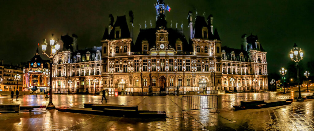 The Hotel De Ville de Paris is a great example of Renaissance Revival Architecture within the city. 