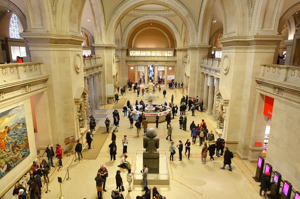 The interior of the MET utilizes a variety of different architectural influences, which is a distinct element in Beaux Arts Design. 