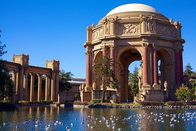 The Palace of Fine Arts is one of San Francisco's most impressive monuments. 