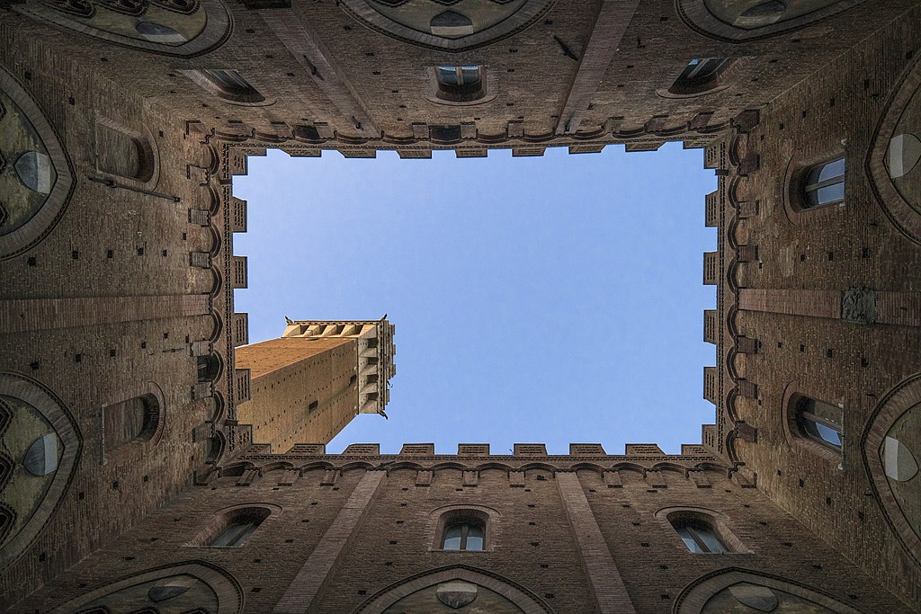 Palazzo Pubblico contains an interesting inner courtyard.