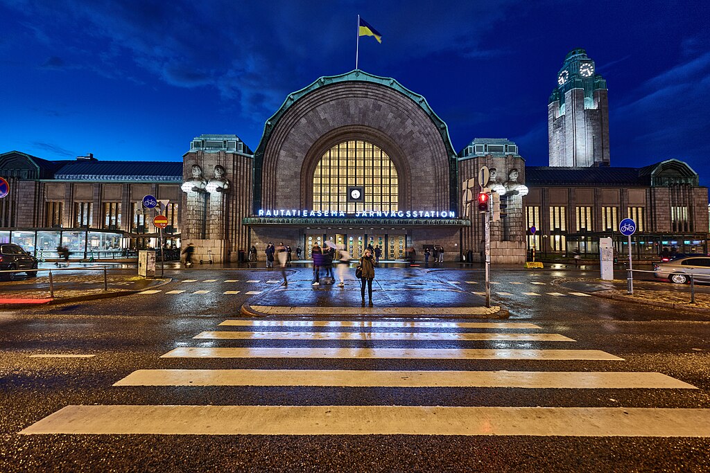 Helsinki Central Station is one of Europe's greatest examples of Art Deco Architecture 