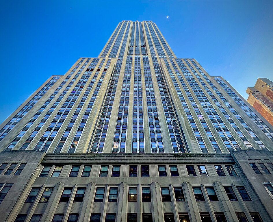 The Empire State Building contains a lot of Vertical Emphasis, a key element in Art Deco Architecture 