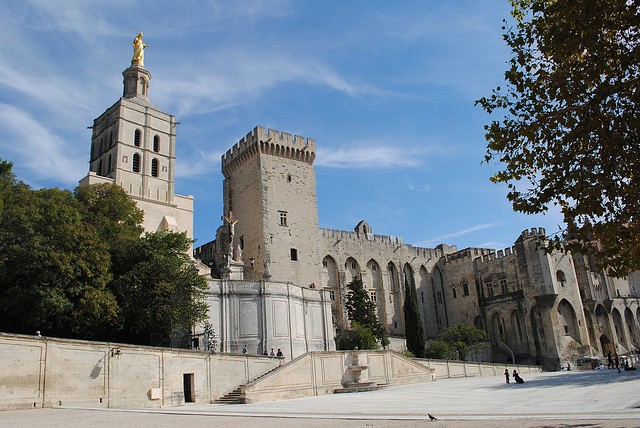 Avignon Cathedral dates to the Romanesque Age. 