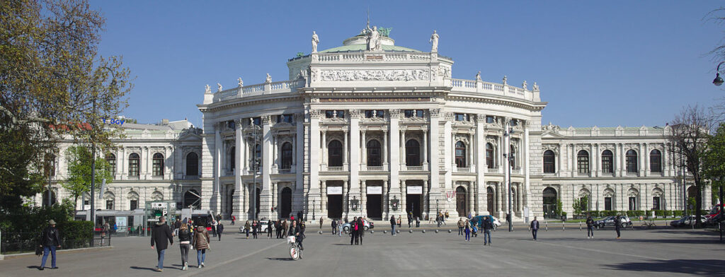 The Burgtheater is a great NeoBaroque Building located in central Vienna. 