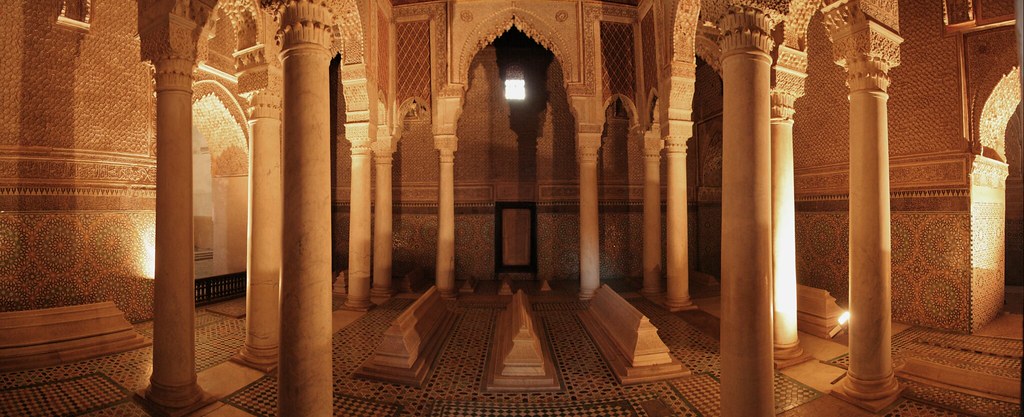 The Saadian Tombs contain many of the important elements in Moorish Architecture. 