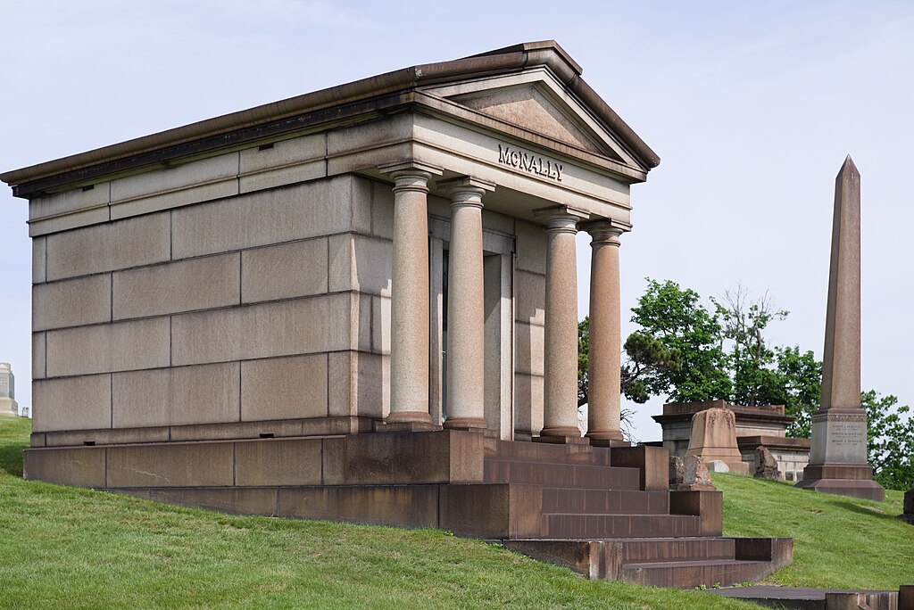 Many tombs and mausoleums are constructed in the Neoclassical Style
